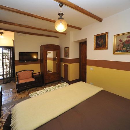 La Canonica Dei Fiori - Anna Fendi Country House Ξενοδοχείο Ronciglione  Εξωτερικό φωτογραφία